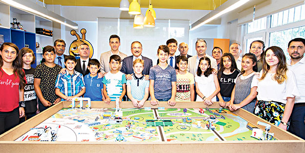 Kurumsal sosyal sorumluluk projelerinde de lider! Eğitimde Turkcell farkı