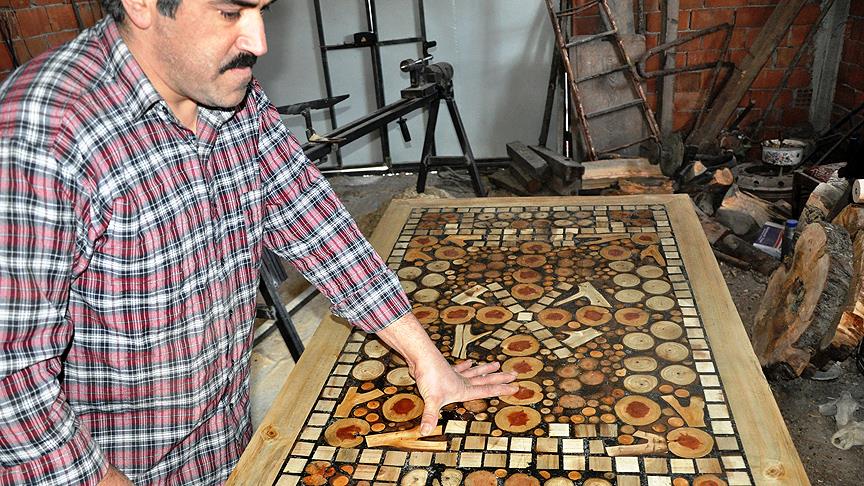 Kurumuş ağaç dallarını sanata dönüştürüyor