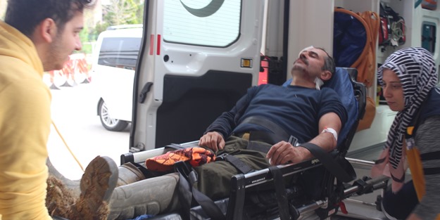 Kuş avlıyordu... Arkadaşı kafasından vurdu!