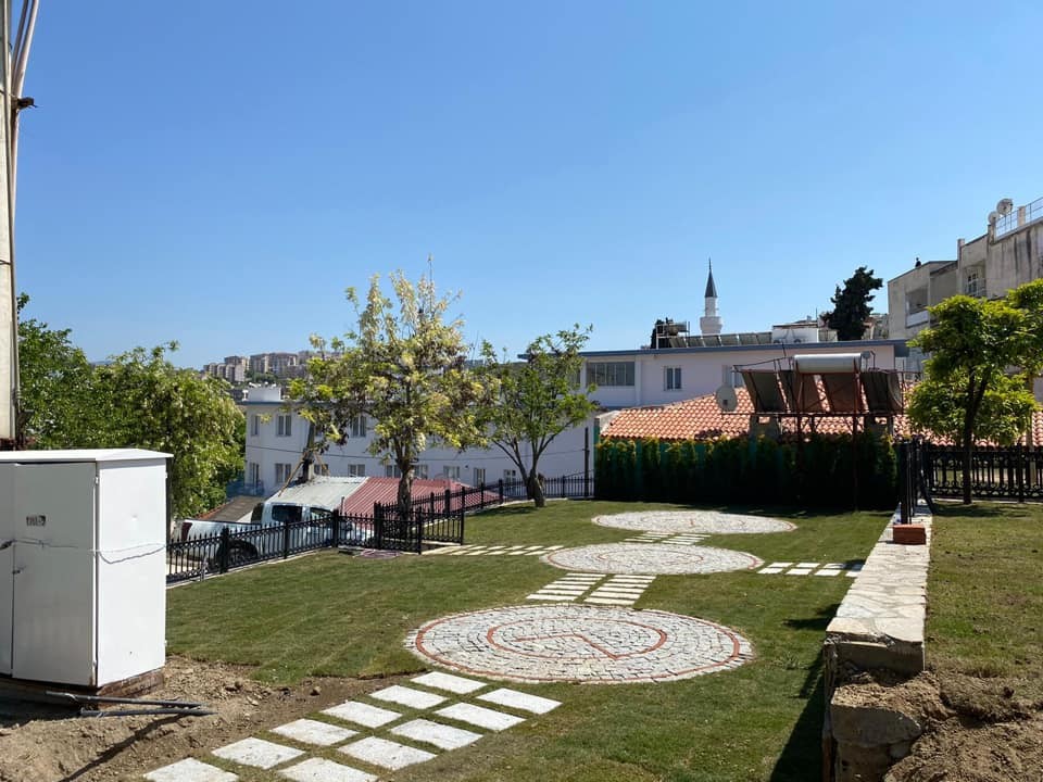 Kuşadası Belediyesi Kitap Parkı tamamlandı 