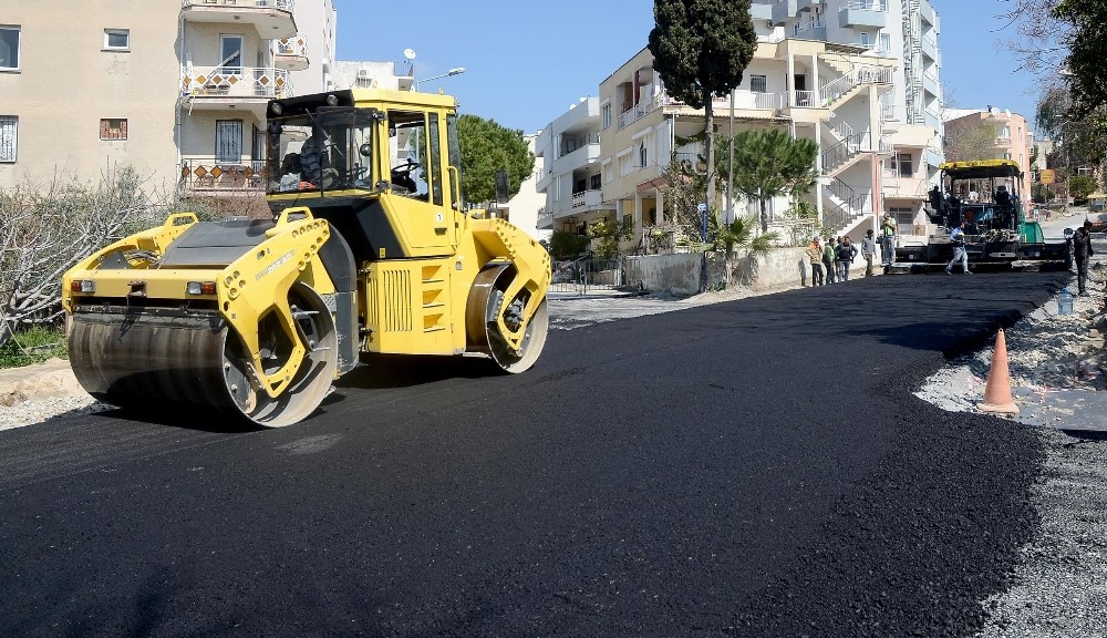 Kuşadası Belediyesi’nden asfaltlama seferberliği 