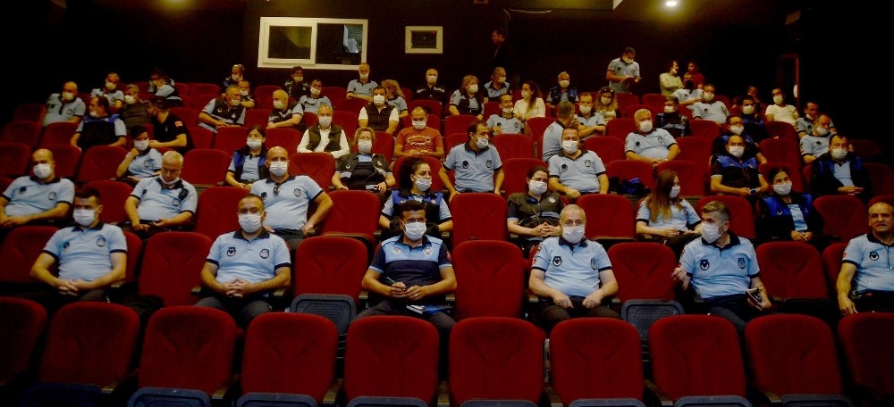 Kuşadası çarşılarında sıfır işgaliye uygulaması tavizsiz devam edecek 