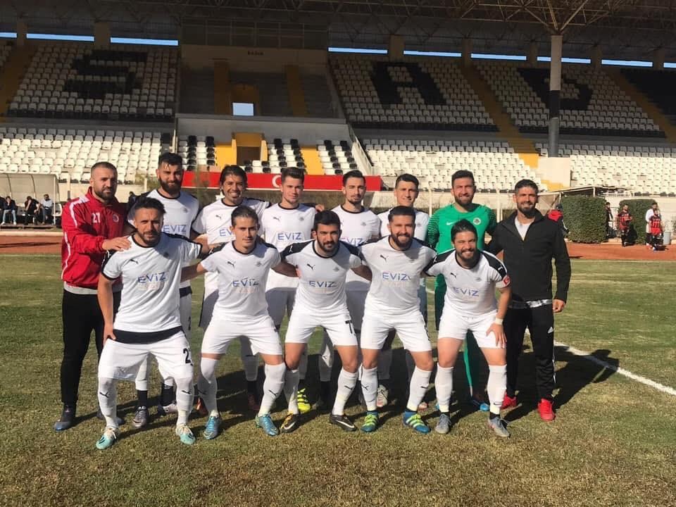 Kuşadası Gençlik Spor liderliği kaptı 