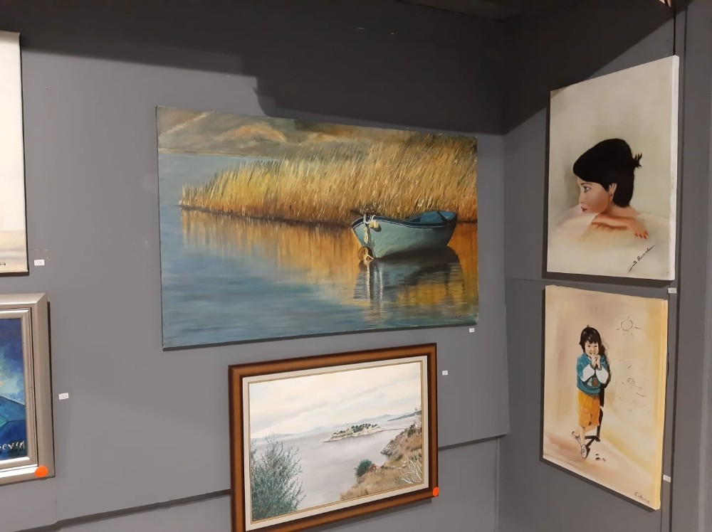 Kuşadası Sanat Galerisi’nde karma resim sergisi 