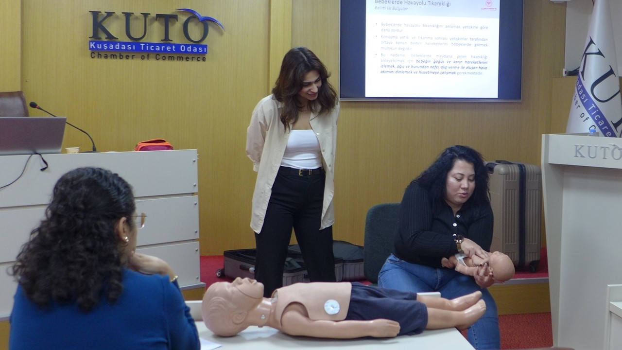 Kuşadası Ticaret Odası’nda sertifikalı ilk yardım eğitimi gerçekleştirildi