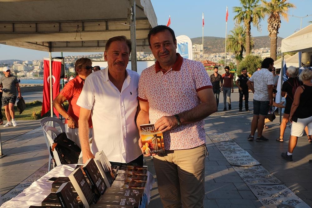 Kuşadası Yazarlar Şenliği başladı 
