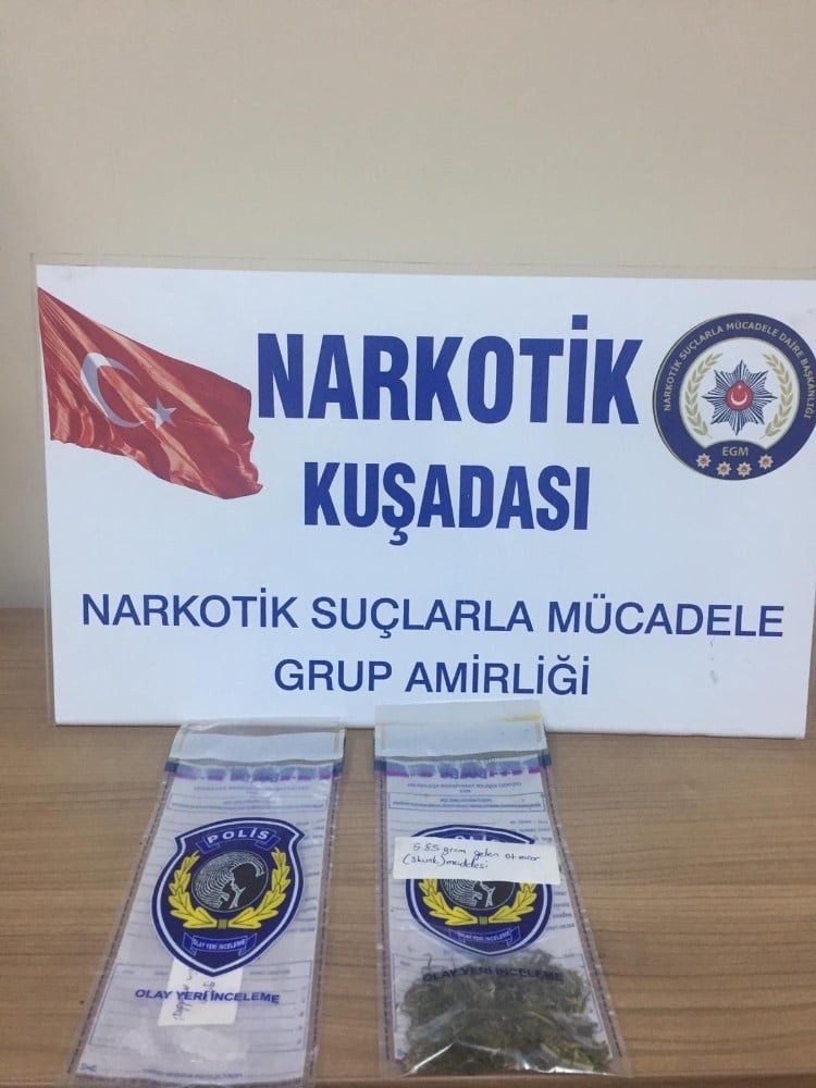 Kuşadası’nda aranan zanlının üzerinden uyuşturucu çıktı 
