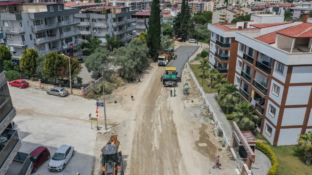 Kuşadası’nda asfalt seferberliği başladı 