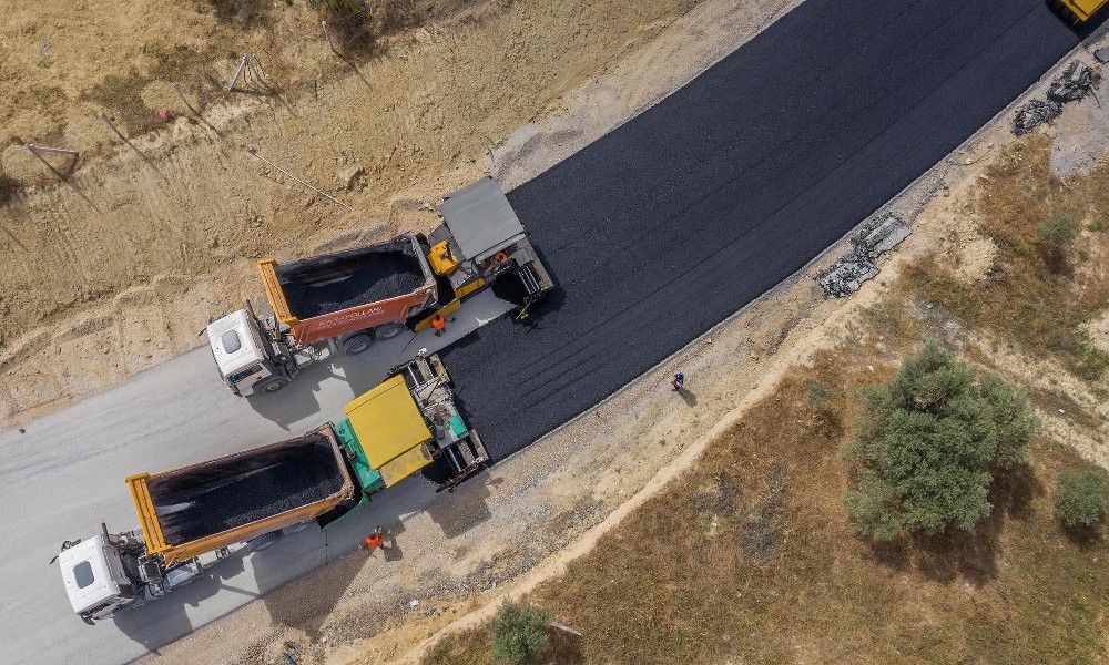 Kuşadası’nda asfalt seferberliği başladı 