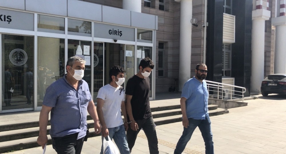 Kuşadası’nda azılı hırsızlar tutuklandı 