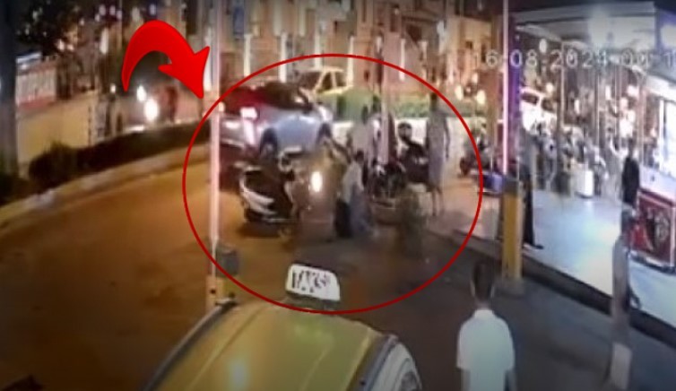 Kuşadası'nda inanılmaz görüntüler: Elinde pompalı olan hırsızı böyle etkisiz hale getirdi!