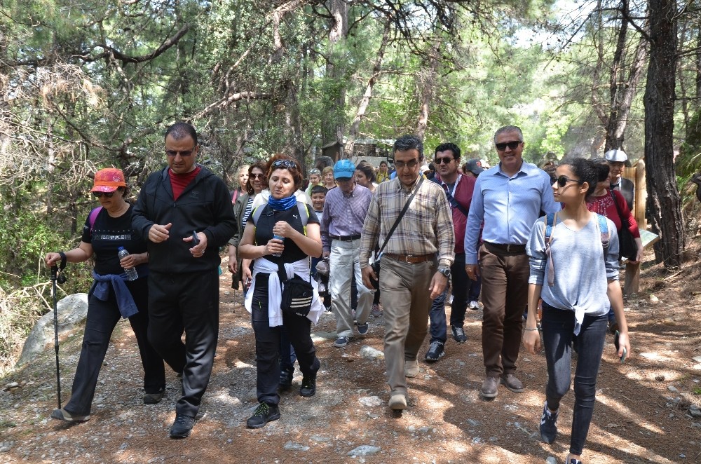 Kuşadası’nda Kaymakamlıktan Zeus Mağarası ve Milli Park gezisi 