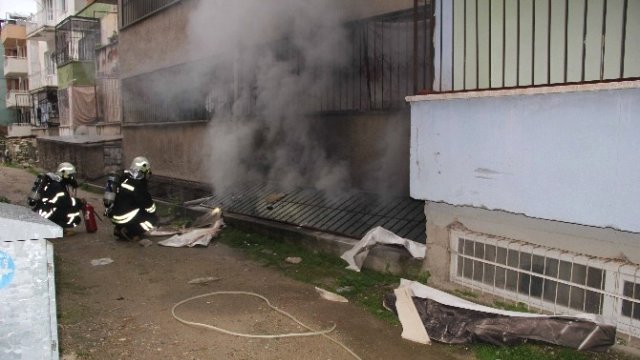 Kuşadası'nda korkutan yangın