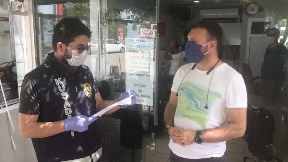 Kuşadası’nda kuaför ve berberler denetlendi 