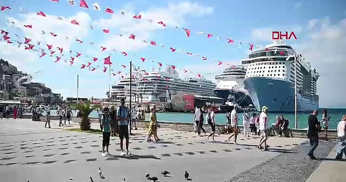 Kuşadası'nda 'sarı yaz' döneminde otel doluluğu yüzde 70'in üzerine çıktı