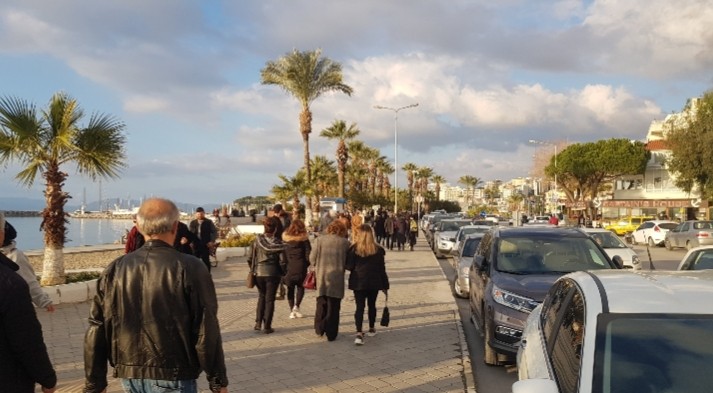 Kuşadası’nda Şubat ayında deniz keyfi 