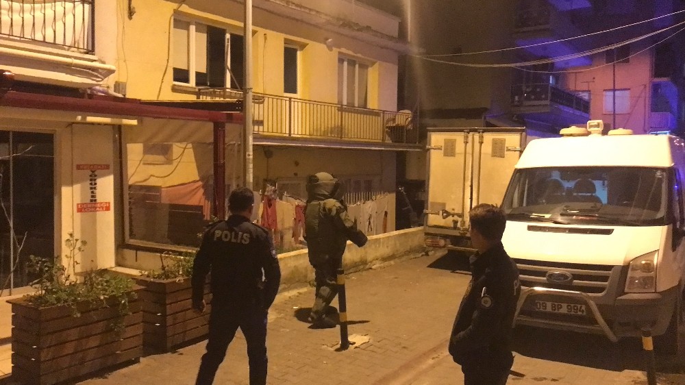 Kuşadası’nda şüpheli paket paniği 
