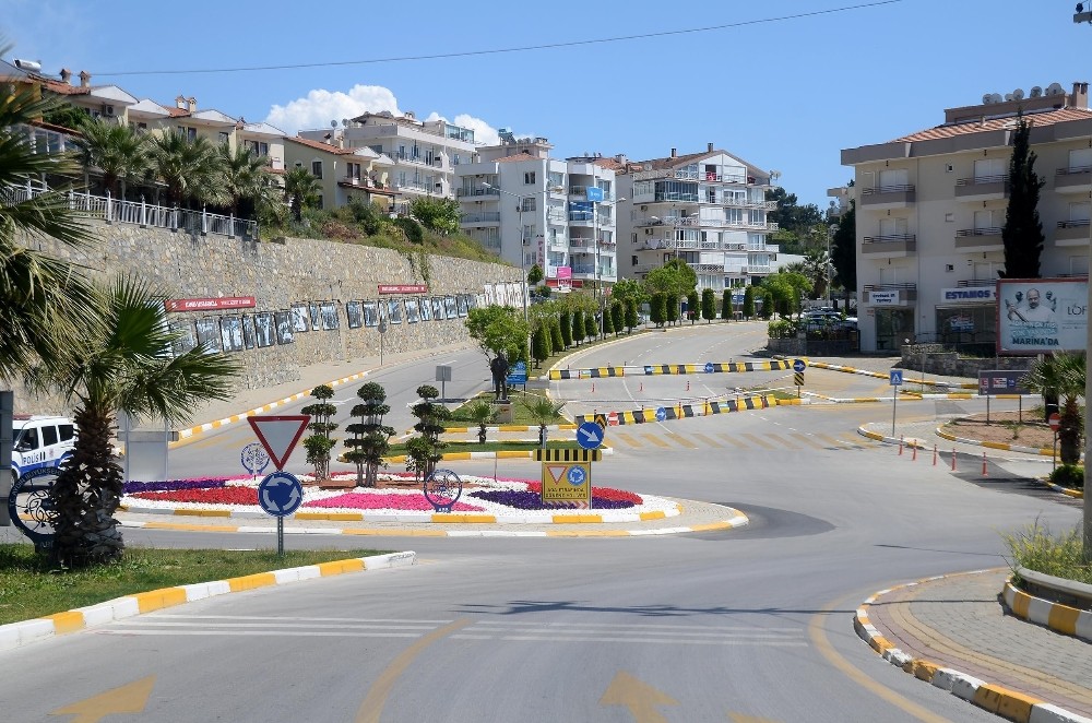 Kuşadası’nda tek yön uygulamasında 3. etaba geçildi 