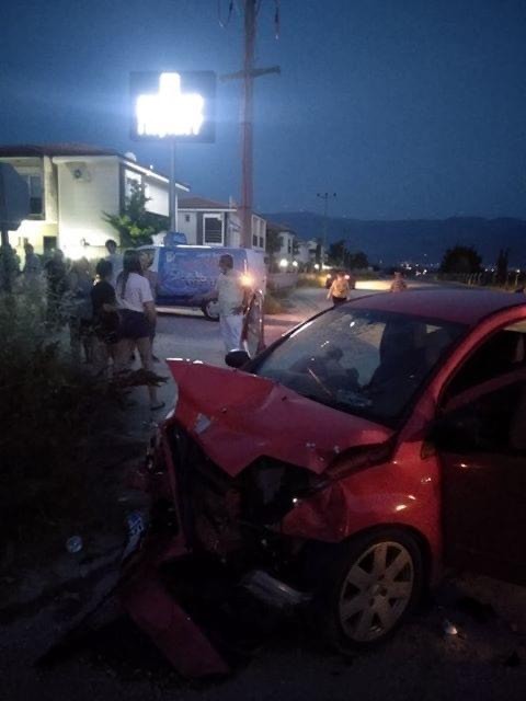 Kuşadası’nda trafik kazası; 1’i çocuk 2 yaralı 