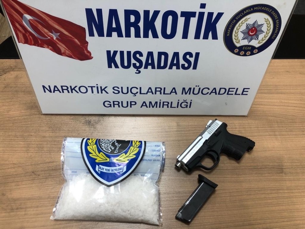 Kuşadası’nda uyuşturu çetesine operasyon; 1’i kadın 4 gözaltı 