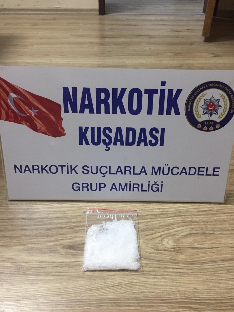 Kuşadası’nda uyuşturucu operasyonu, 2 şüpheli tutuklandı 