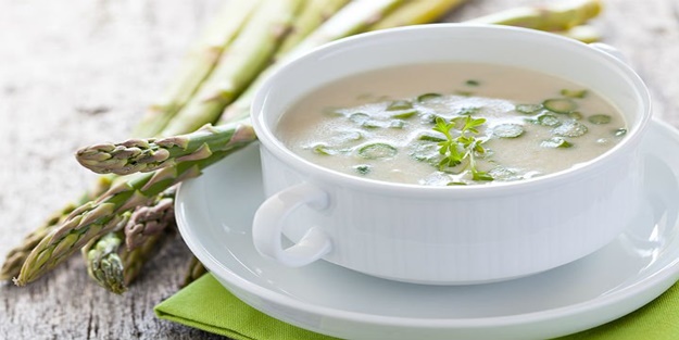 Kuşkonmaz çorbası nasıl yapılır?