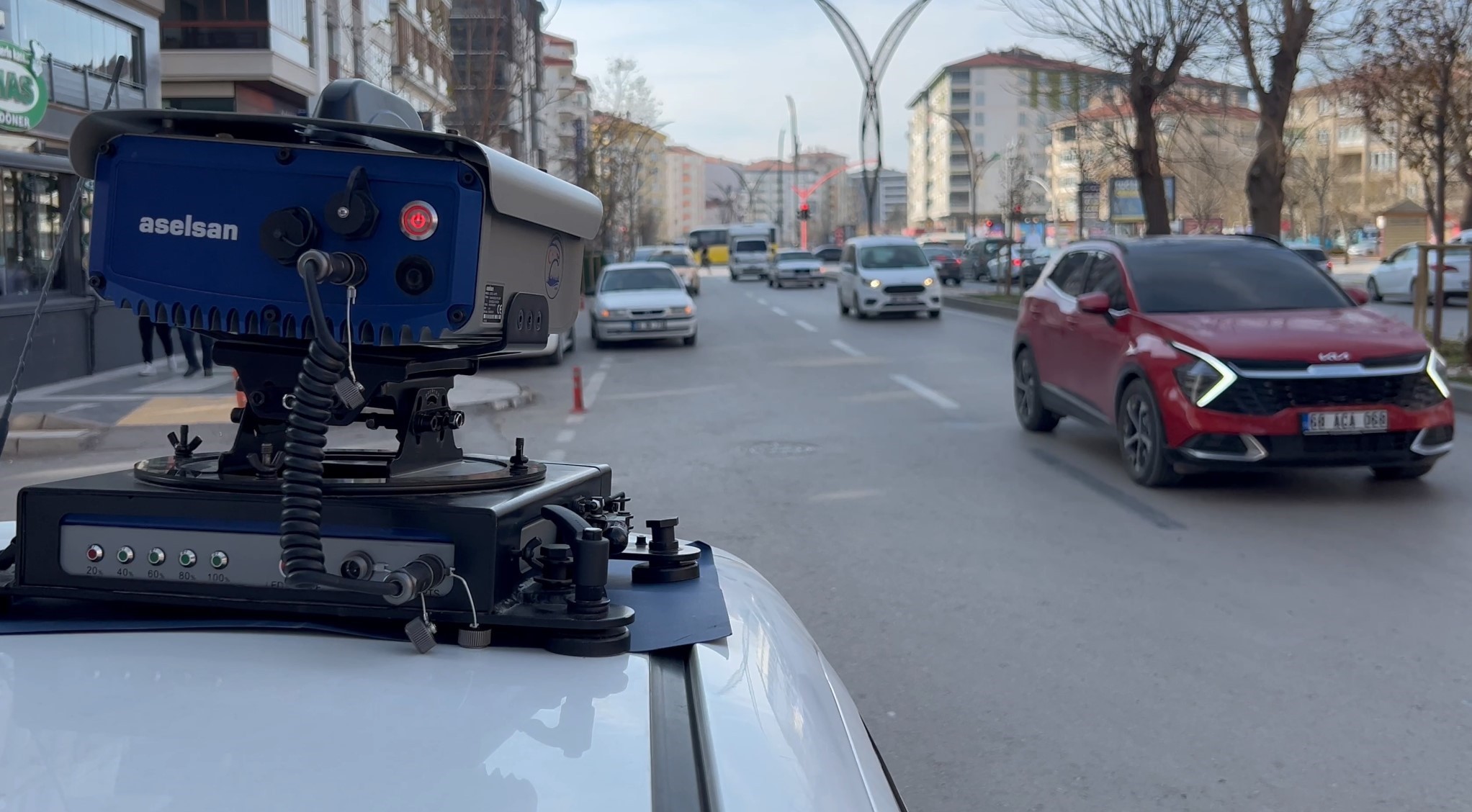 Kusurlu araçlar ondan asla kaçamıyor