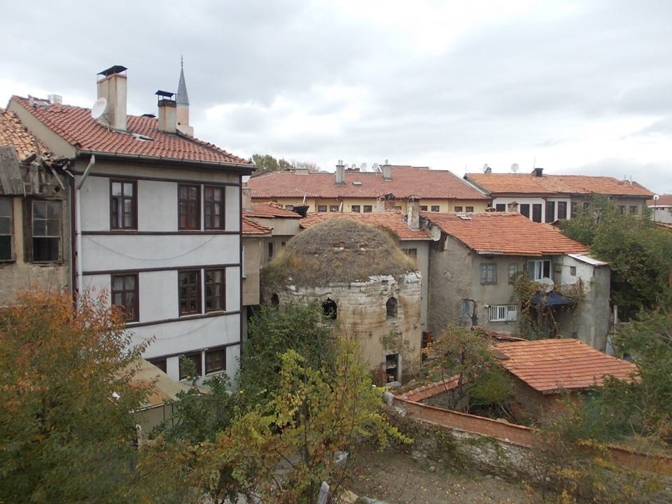 Kütahya Belediyesi’nden Darülkurra’da restarasyon çalışması 