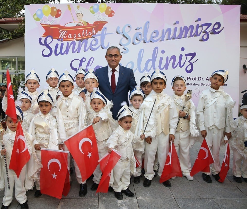 Kütahya Belediyesi’nden sünnet şöleni 