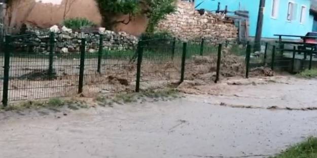 Kütahya'da 2 köyde sel