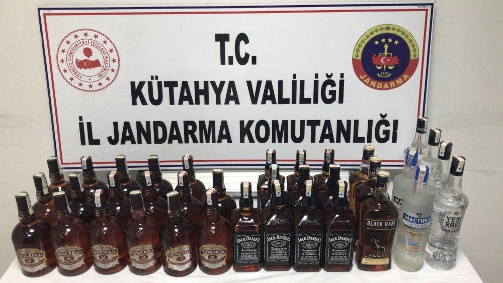 Kütahya’da 36 litre kaçak içki ele geçirildi 