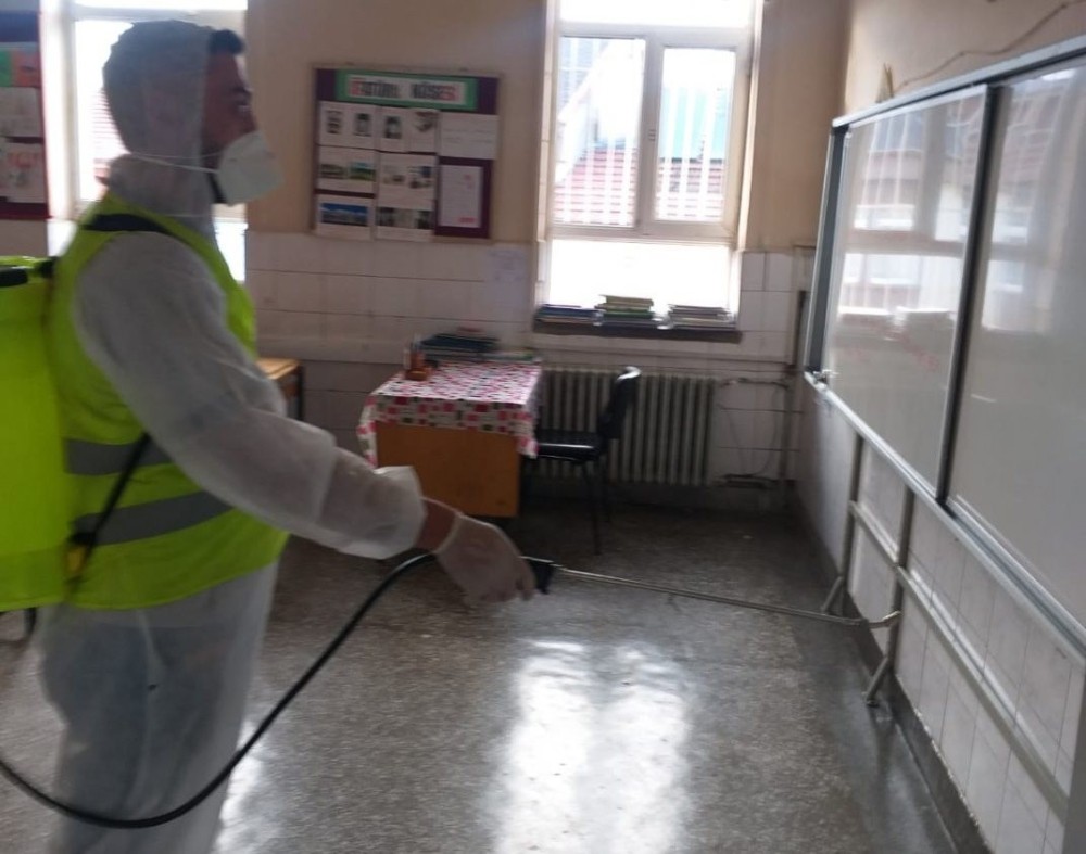 Kütahya’da 502 okul, 4 bin 865 derslik dezenfekte edildi 