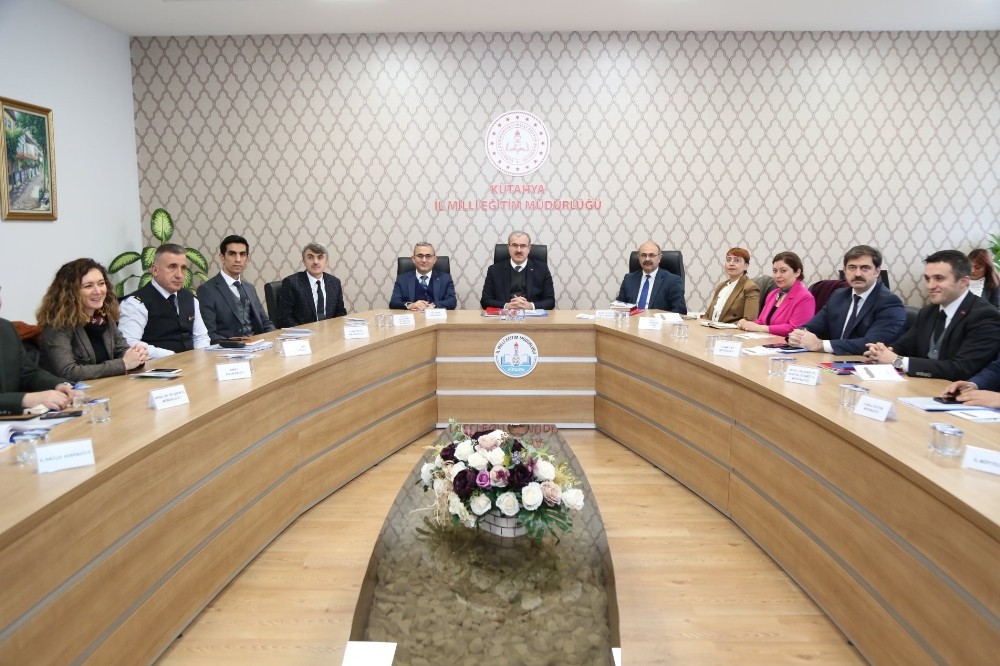 Kütahya’da Aile İçi Şiddet ve Kadına Şiddetle Mücadele toplantısı 