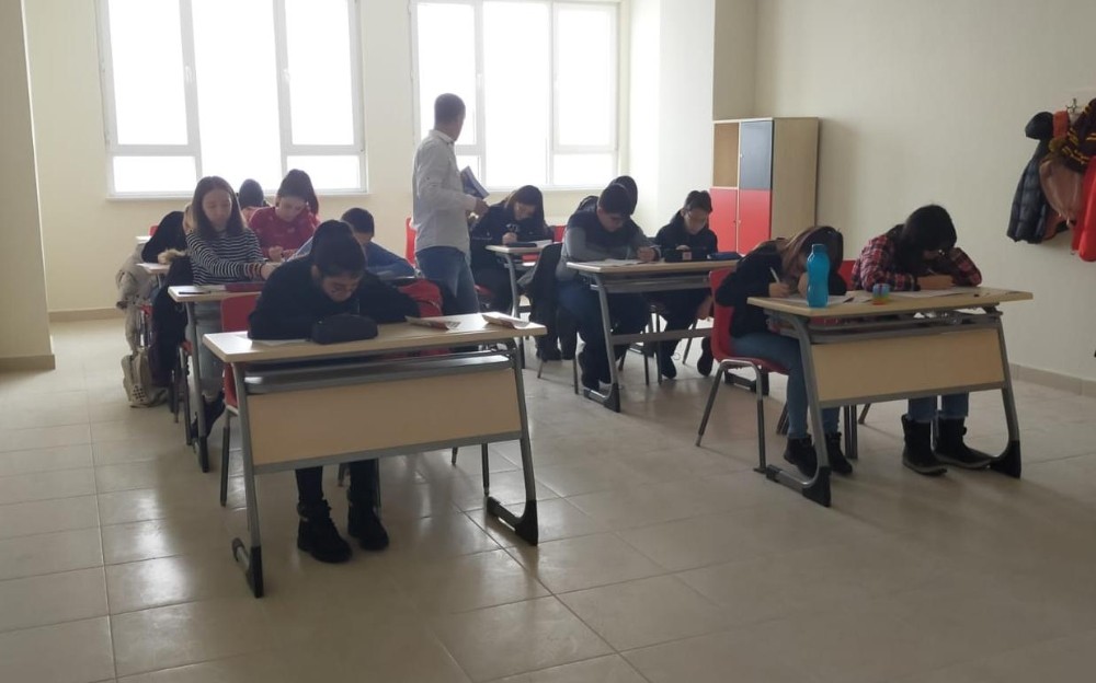 Kütahya’da bursluluk sınavlarına ilgi 