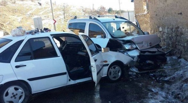 Kütahya'da feci kaza: 10 yaralı