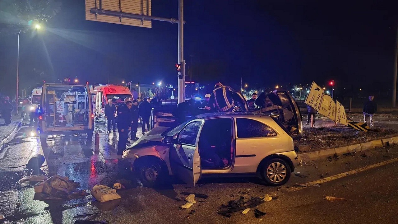 Kütahya’da feci kaza: 2 ölü