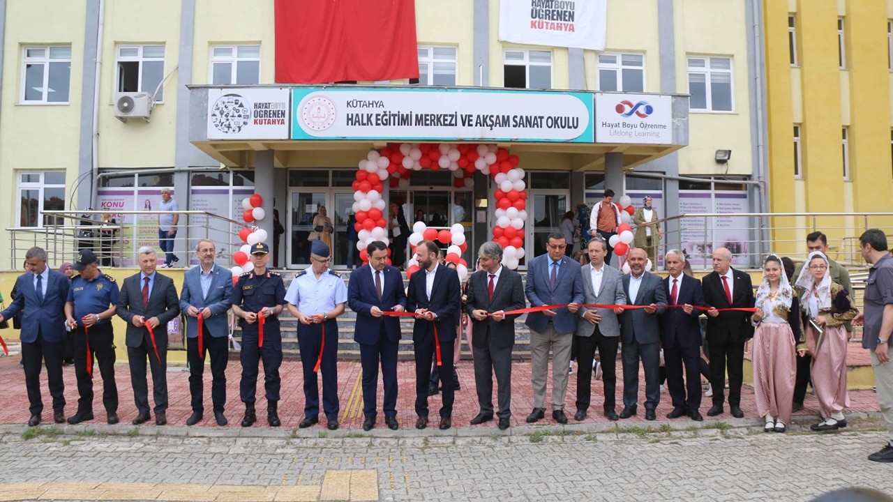 Kütahya’da Hayat Boyu Öğrenme Haftası coşkuyla başladı