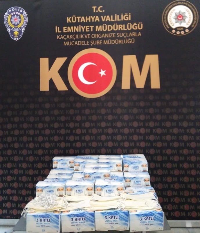 Kütahya’da kaçak 3 bin maske ele geçirildi 