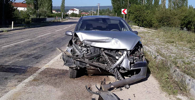 Kütahya'da kaza: 3 kişi yaralı