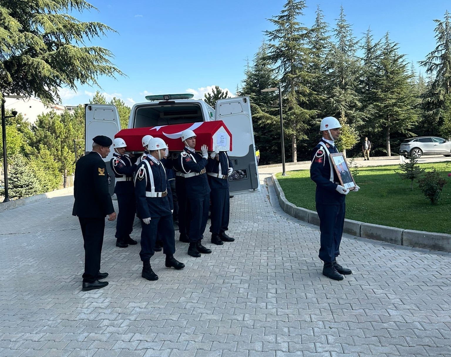 Kütahya'da Şehit Uzman Çavuş Yücel Yeşil için tören düzenlendi