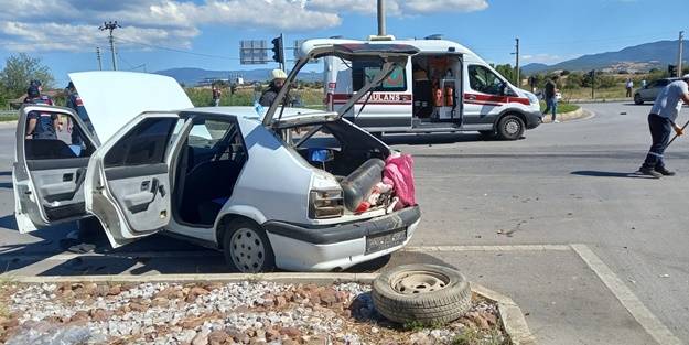 Kütahya'da trafik kazası: 2'si polis 5 yaralı