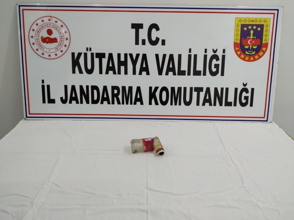 Kütahya’da uyuşturucu madde bulundurmak suçu iddiasıyla 1 kişi gözaltına alındı 