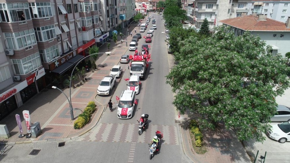 Kutlamalar vatandaşların ayağına gitti 
