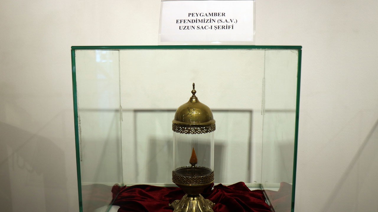 Kutsal emanetler sergisi yoğun ilgi gördü!