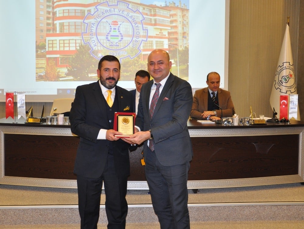 KUTSO’ya yeni kayıt olan işletmelere üyelik beratı 