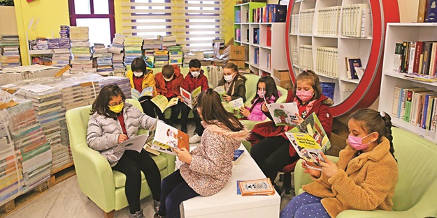 Kütüphanede hayat var