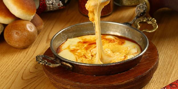 Kuymak tarifi 2 kişilik. Kuymak malzemeleri nelerdir?