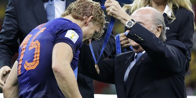 Kuyt'a büyük onur!