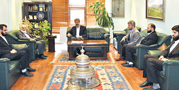 Kuytul: Kur’an’ın mesajını anlatıyoruz