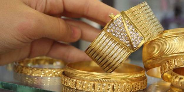 Kuyumcu altınları alıp kayıplara karıştı